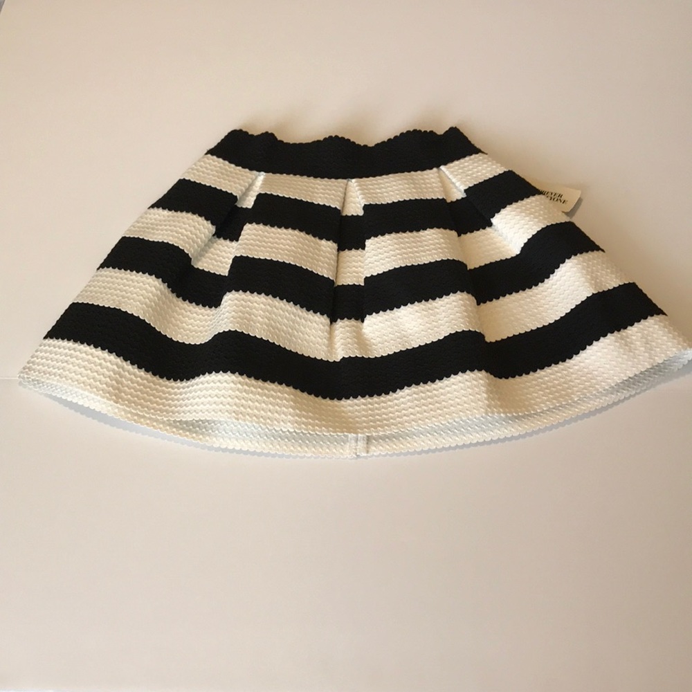 Black and Cream Stripe Forever 21 Short Skirt M - Picture 2 of 7